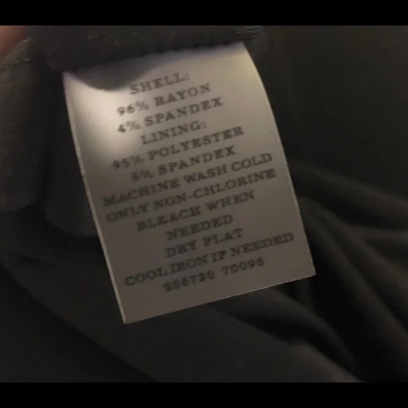 NWOT Ann Taylor Black & White Printed Halter Dress - Picture 11 of 11